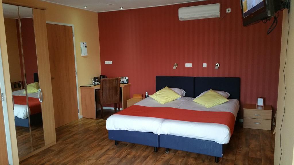 Hotel Restaurant De Hoogt Maasdam Εξωτερικό φωτογραφία