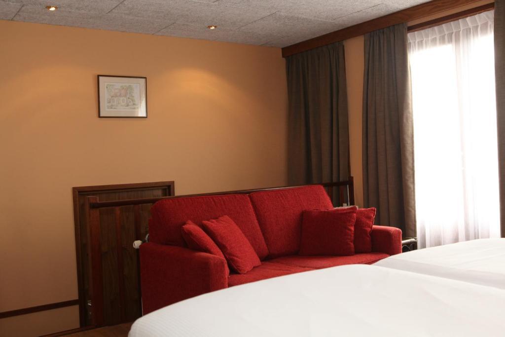 Hotel Restaurant De Hoogt Maasdam Δωμάτιο φωτογραφία